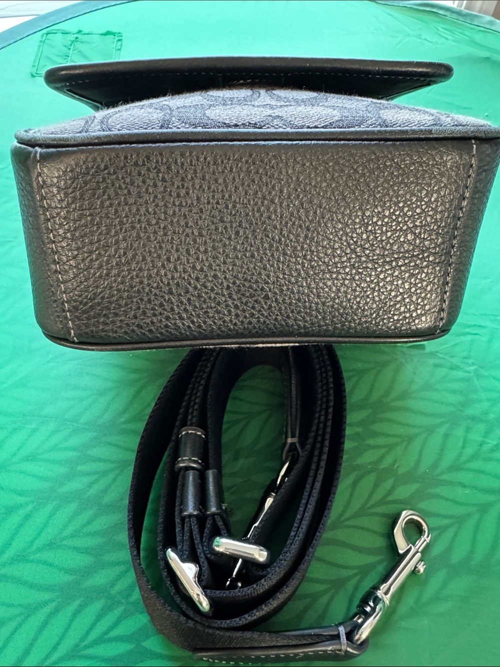 😎Coach Black 🖤Leather and Brown Signature Canvas Crossbody🖤 - Picture 11 of 17